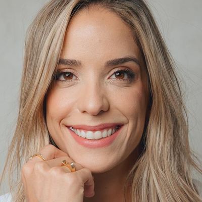 Retrato de Raquel Normandia, dermopigmentadora
